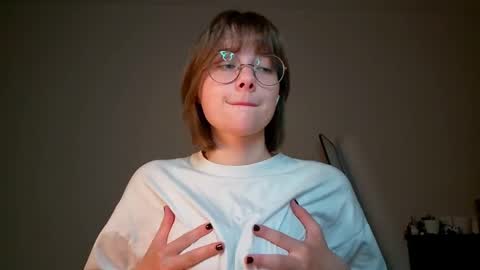 Snapshot of richardlundsten chatting on May 5, 2026, 6:49 pm Luna online show from May 5, 2026, 6:49 pm