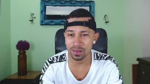 Snapshot of richardwithe_ chatting on March 24, 2026, 11:59 am Richard online show from March 24, 2026, 11:59 am