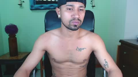 Snapshot of richardwithe_ chatting on April 2, 2026, 12:14 pm Richard online show from April 2, 2026, 12:14 pm
