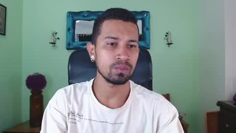 Snapshot of richardwithe_ chatting on April 9, 2026, 11:59 am Richard online show from April 9, 2026, 11:59 am