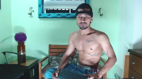 Snapshot of richardwithe_ chatting on April 11, 2026, 12:09 pm Richard online show from April 11, 2026, 12:09 pm