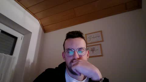 Snapshot of rici110933 chatting on February 2, 2025, 11:00 pm rici110933 online show from February 2, 2025, 11:00 pm