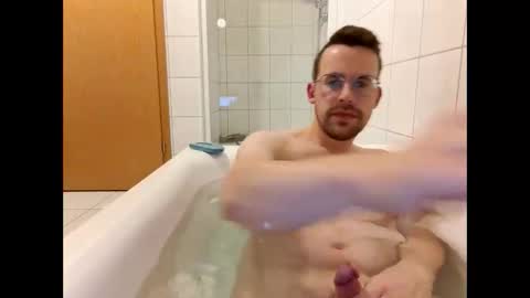 Snapshot of rici110933 chatting on February 4, 2025, 8:28 pm rici110933 online show from February 4, 2025, 8:28 pm