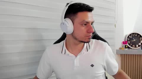 Snapshot of rick_diesel chatting on October 22, 2025, 3:40 am Rick Diesel online show from October 22, 2025, 3:40 am