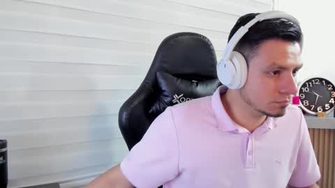 Snapshot of rick_diesel chatting on October 27, 2025, 3:32 am Rick Diesel online show from October 27, 2025, 3:32 am