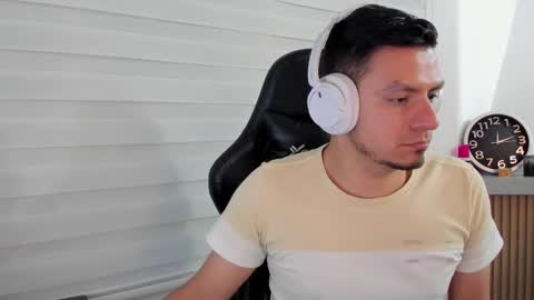 Snapshot of rick_diesel chatting on October 29, 2025, 5:10 am Rick Diesel online show from October 29, 2025, 5:10 am