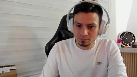 Snapshot of rick_diesel chatting on November 4, 2025, 3:49 am Rick Diesel online show from November 4, 2025, 3:49 am