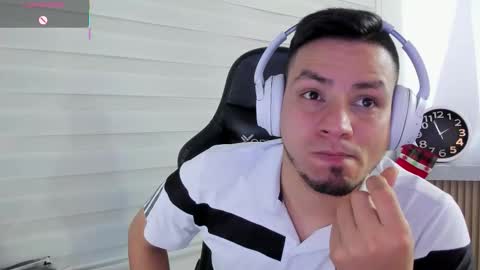 Snapshot of rick_diesel chatting on November 15, 2025, 6:55 am Rick Diesel online show from November 15, 2025, 6:55 am