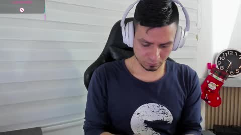 Snapshot of rick_diesel chatting on November 18, 2025, 3:34 am Rick Diesel online show from November 18, 2025, 3:34 am