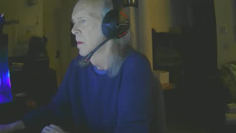 rickl56 online show from December 15, 2025, 1:21 am