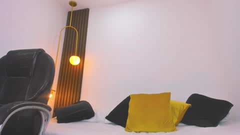 Ricky  online show from February 11, 2025, 11:33 pm