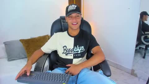 Ricky  online show from February 24, 2025, 7:52 pm