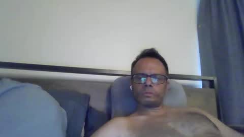 Snapshot of rickyandluucy chatting on May 3, 2026, 3:40 pm RickyandLuucy online show from May 3, 2026, 3:40 pm