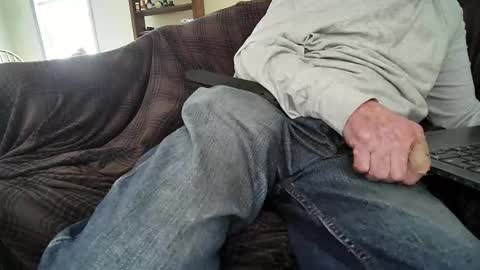 Snapshot of rico_y_suave_4u chatting on April 15, 2026, 8:20 pm Easy if yun are good see my pics online show from April 15, 2026, 8:20 pm