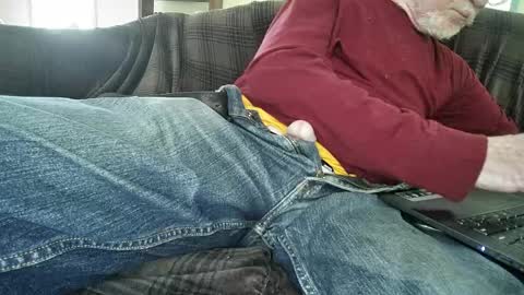 Snapshot of rico_y_suave_4u chatting on April 16, 2026, 7:03 pm Easy if yun are good see my pics online show from April 16, 2026, 7:03 pm