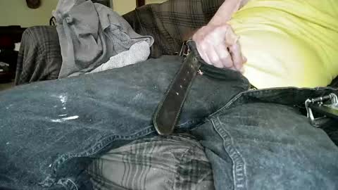 Snapshot of rico_y_suave_4u chatting on April 28, 2026, 12:31 am Easy if yun are good see my pics online show from April 28, 2026, 12:31 am