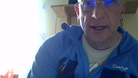 Snapshot of ricogumpi chatting on June 16, 2026, 10:51 am ricogumpi online show from June 16, 2026, 10:51 am