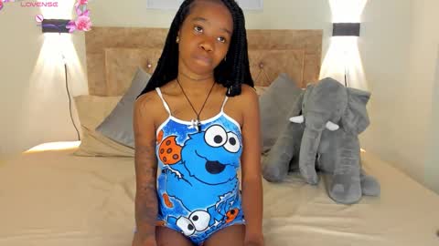 ri ri online show from October 31, 2025, 12:50 pm