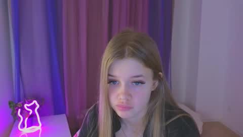 Rina online show from October 28, 2025, 9:50 pm