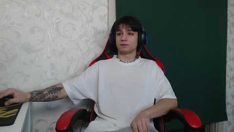 Snapshot of rik_and chatting on December 7, 2024, 9:28 am Rick online show from December 7, 2024, 9:28 am