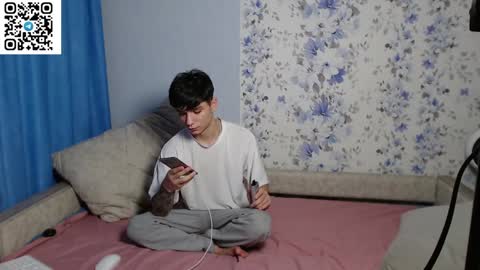 Snapshot of rik_and chatting on December 8, 2024, 7:22 pm Rick online show from December 8, 2024, 7:22 pm