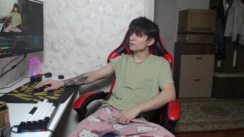 Snapshot of rik_and chatting on January 14, 2025, 2:11 pm Rick online show from January 14, 2025, 2:11 pm