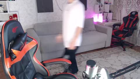 Snapshot of rik_and chatting on February 2, 2025, 11:08 am Rick online show from February 2, 2025, 11:08 am