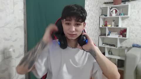 Snapshot of rik_and chatting on February 12, 2025, 12:33 pm Rick online show from February 12, 2025, 12:33 pm