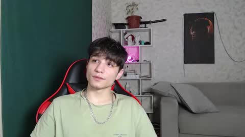 Snapshot of rik_and chatting on March 9, 2025, 3:49 pm Rick online show from March 9, 2025, 3:49 pm