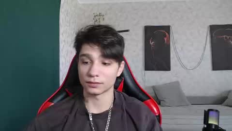 Snapshot of rik_and chatting on March 10, 2025, 9:21 am Rick online show from March 10, 2025, 9:21 am