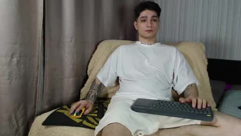 Snapshot of rik_and chatting on October 24, 2025, 11:23 pm Rick online show from October 24, 2025, 11:23 pm