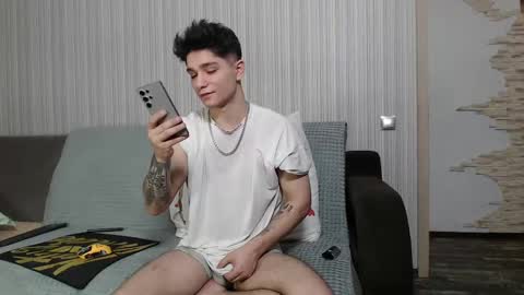 Snapshot of rik_and chatting on October 25, 2025, 3:29 pm Rick online show from October 25, 2025, 3:29 pm