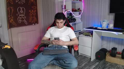 Snapshot of rik_and chatting on October 29, 2025, 9:49 pm Rick online show from October 29, 2025, 9:49 pm