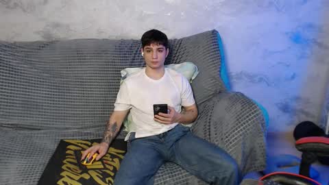 Snapshot of rik_and chatting on December 2, 2025, 12:43 pm Rick online show from December 2, 2025, 12:43 pm