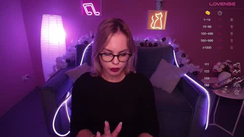 Snapshot of rikaraily chatting on January 17, 2025, 11:06 am Rika online show from January 17, 2025, 11:06 am