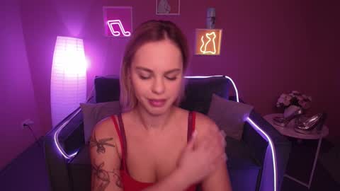 Snapshot of rikaraily chatting on January 24, 2025, 7:30 am Rika online show from January 24, 2025, 7:30 am