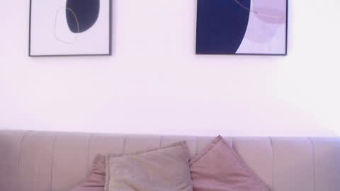 Riley online show from December 6, 2024, 8:40 pm