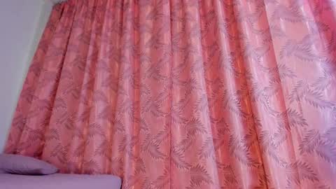 Riley online show from December 2, 2025, 9:43 pm