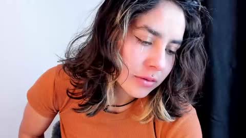 Snapshot of riley_colors chatting on March 10, 2025, 8:56 pm Riley online show from March 10, 2025, 8:56 pm