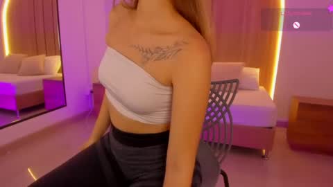 Snapshot of riley_sierra chatting on June 25, 2026, 1:04 pm Riley Sierra online show from June 25, 2026, 1:04 pm