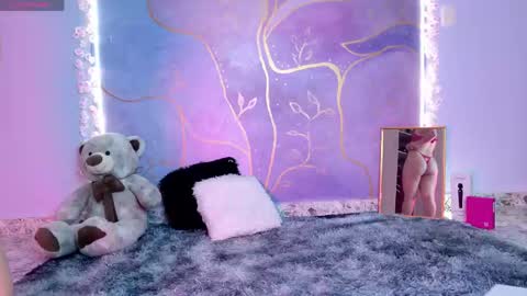 Snapshot of riley_skye_ chatting on May 2, 2026, 6:57 pm RAILEY online show from May 2, 2026, 6:57 pm