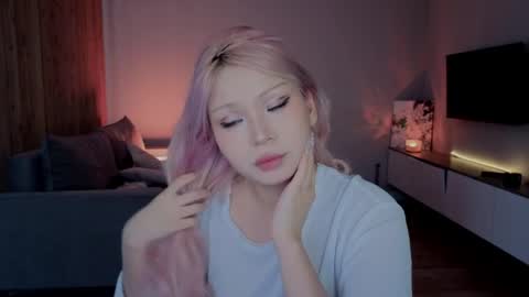 rileymee online show from April 10, 2026, 4:06 am