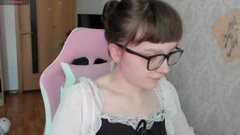 Snapshot of rileynymph chatting on June 12, 2026, 4:11 am My name is Riley Like my broadcast pls 3 online show from June 12, 2026, 4:11 am