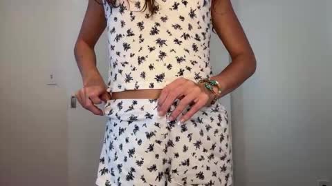 Riley online show from February 6, 2026, 6:11 pm