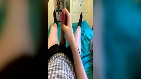 rimzari136 online show from June 17, 2026, 7:04 pm