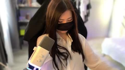 rin_n1ght online show from May 18, 2026, 2:01 pm