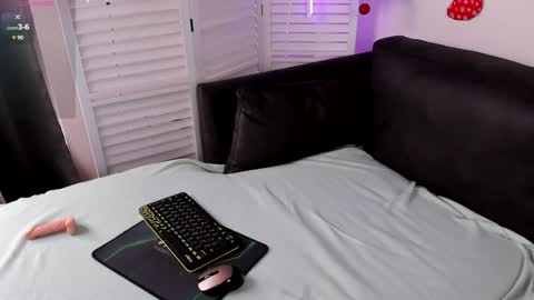 Rin  online show from December 26, 2024, 10:48 am