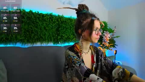 Rin  online show from October 27, 2025, 7:34 am