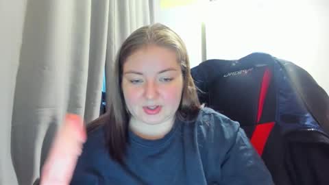 rina16 online show from November 9, 2025, 12:25 pm