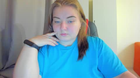 rina16 online show from November 16, 2025, 1:17 pm